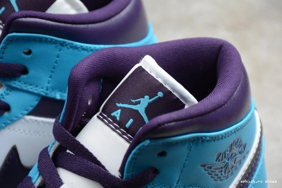 Rep EP Hornets 554724-415 1  Mid Jordan 554724-415 0801